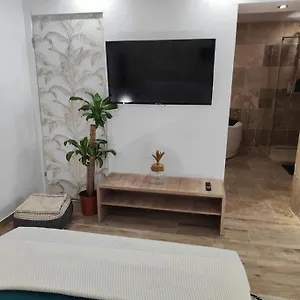 Appartement Zin And Cocoon Jaccuzzi, Vitrolles (Bouches-du-Rhone)